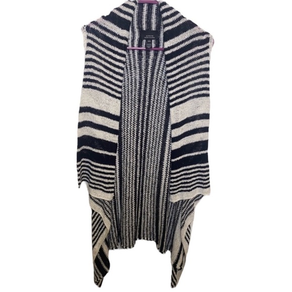 Active Black and cream high low striped vest - Picture 1 of 7